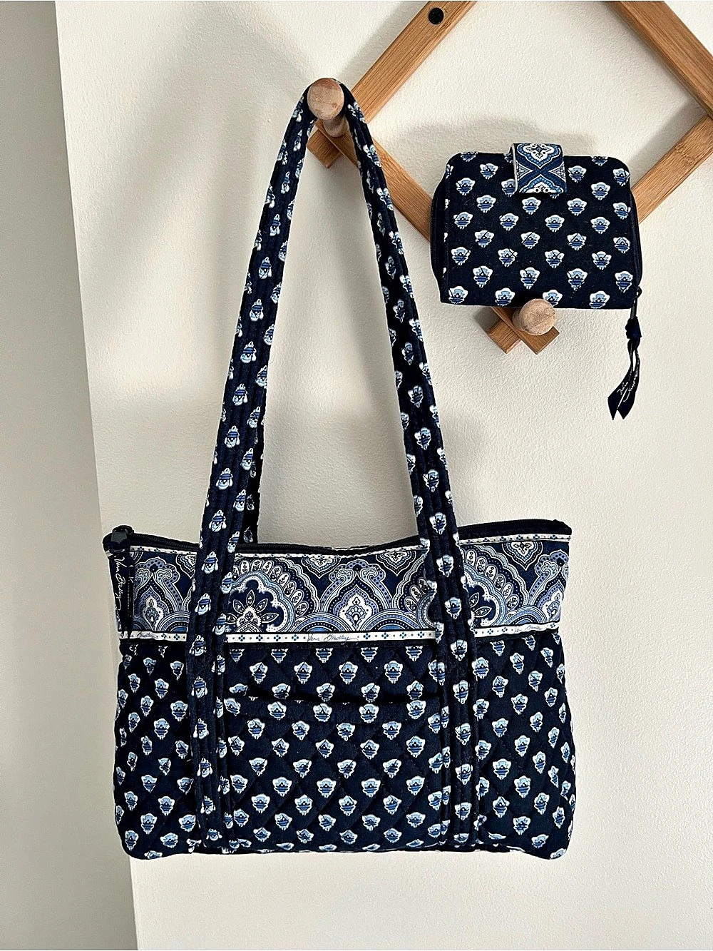 Vera Bradley Nantucket Navy Little Betsy & Wallet